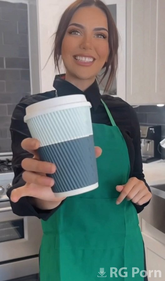 Olivia Maeday - Barista Girl Fucking UltraHD/2K