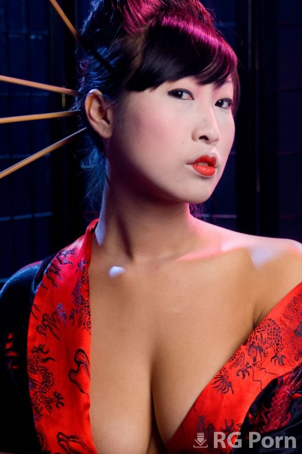 Sharon Lee - Geisha Backstage HD