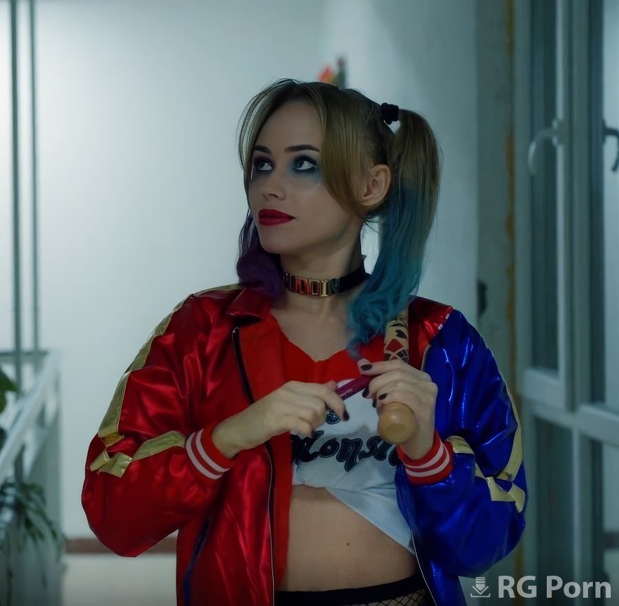 Mari Moore - Harley Quinn Cosplay Fuck With Creampie FullHD