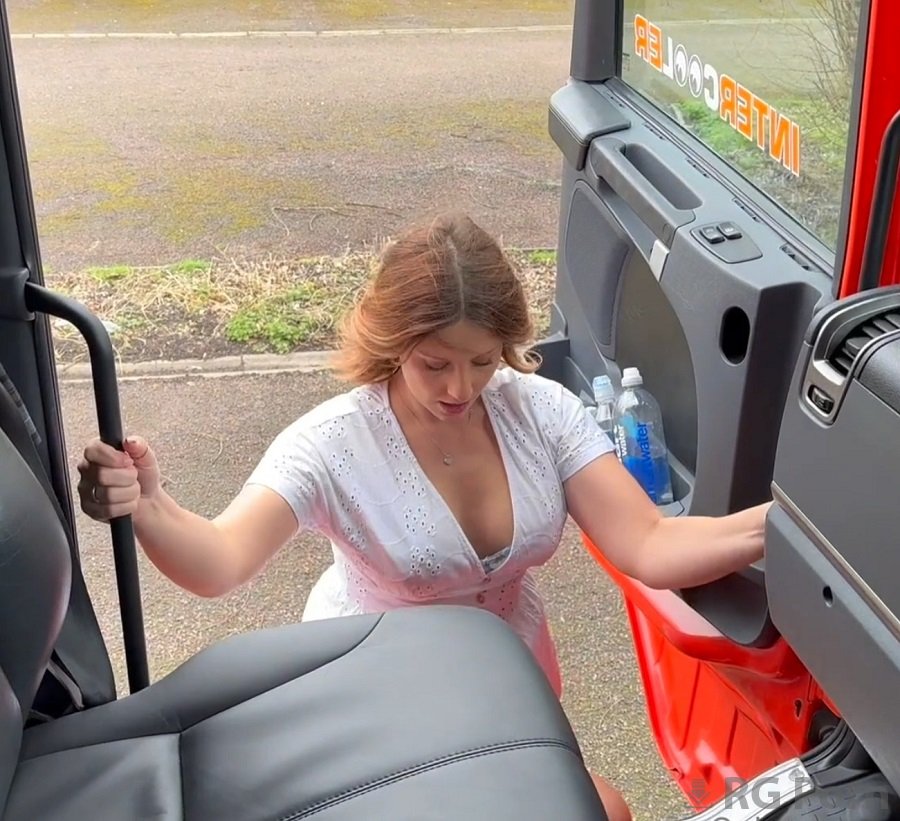 Erin Moore - Wife Cheats On Husband By Having Sex With Truck Driver On Highway FullHD