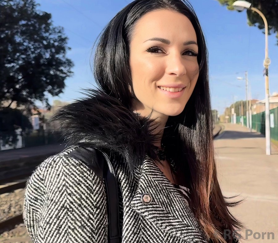 Shasha Lopez - French Woman Had Sex With Uber Driver In Tesla FullHD