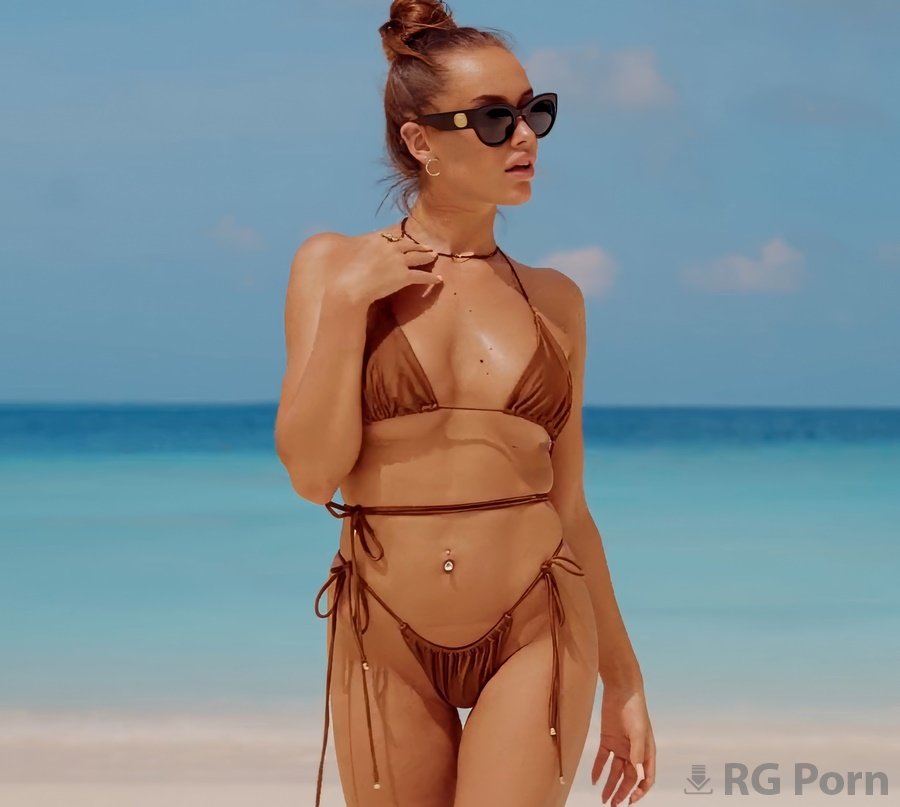 Luxury Girl - Sex After A Shipwreck FullHD