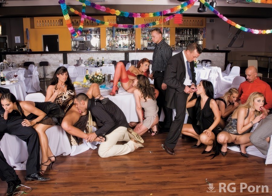 Black Angelika, Simony Diamond, Lucy Belle - New Years Orgy FullHD