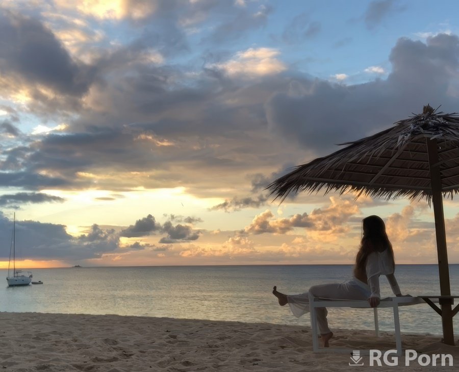 Dani Daniels - After Relaxing On The Beach, We Had Sex In The Shower FullHD