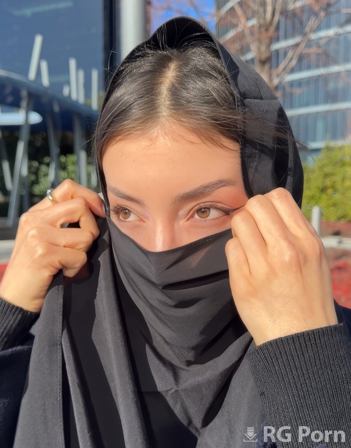 Ruth Lee - Beautiful Hijabi Girl Fuck In Europe UltraHD/4K