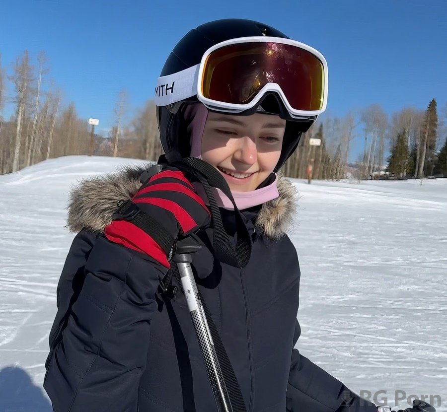 Eva Elfie - Ski Resort Sex Tape FullHD