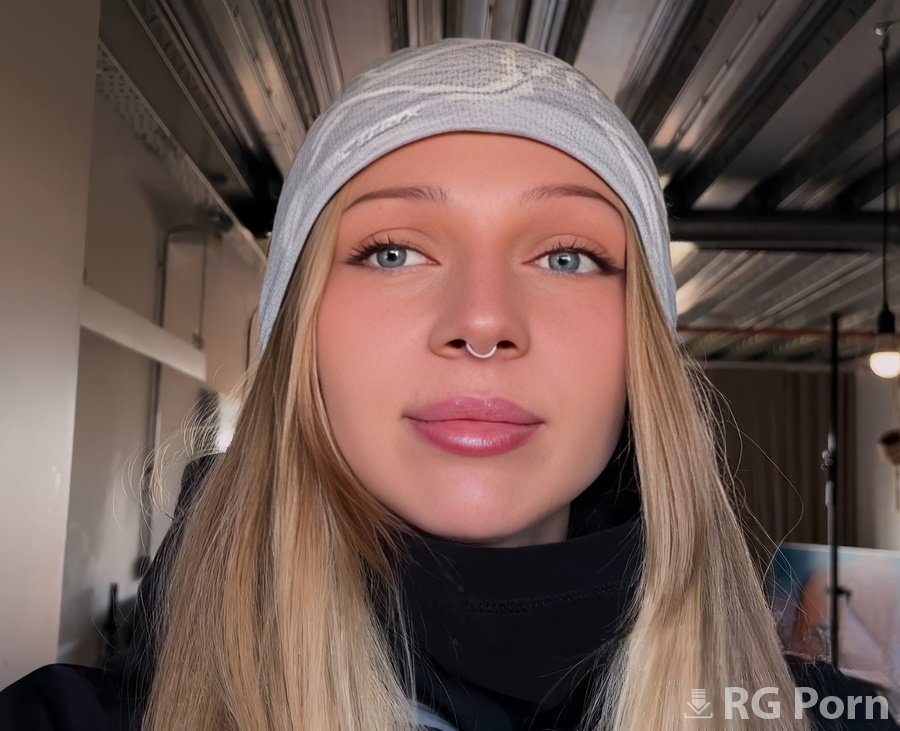 ThorriAndJax - Lazy Day Anal Creampie FullHD