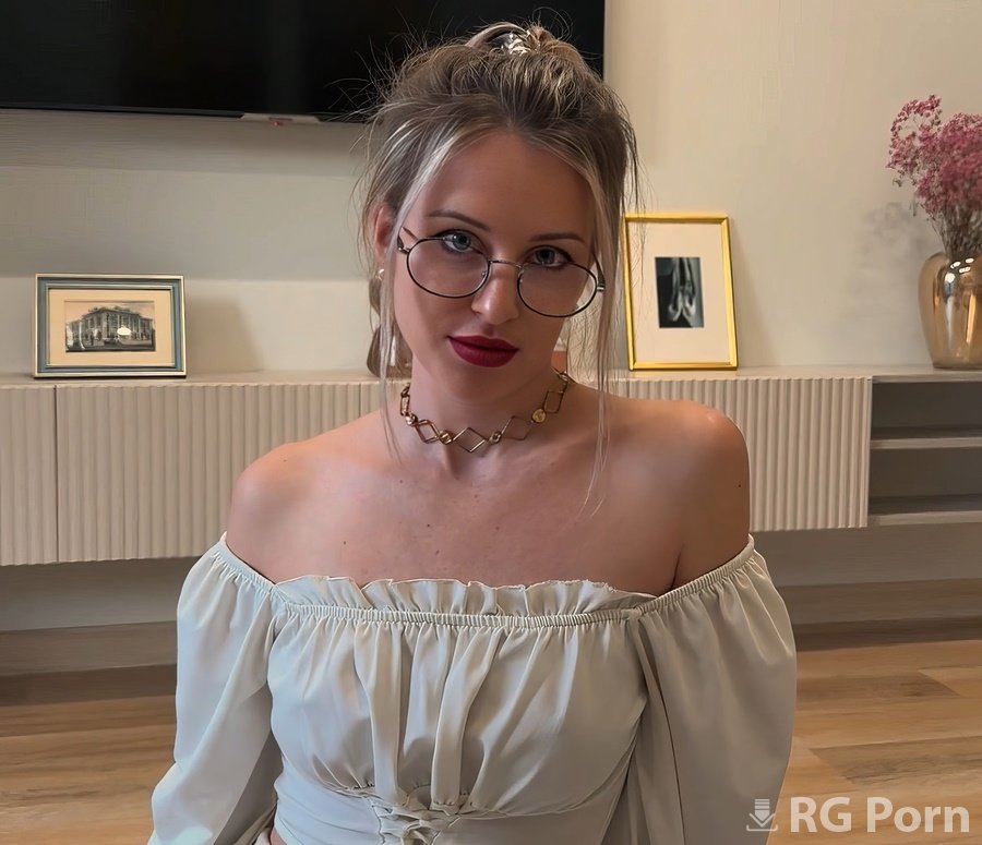 Mila Lioness - Blackmail Sex With Hot Stepmom FullHD