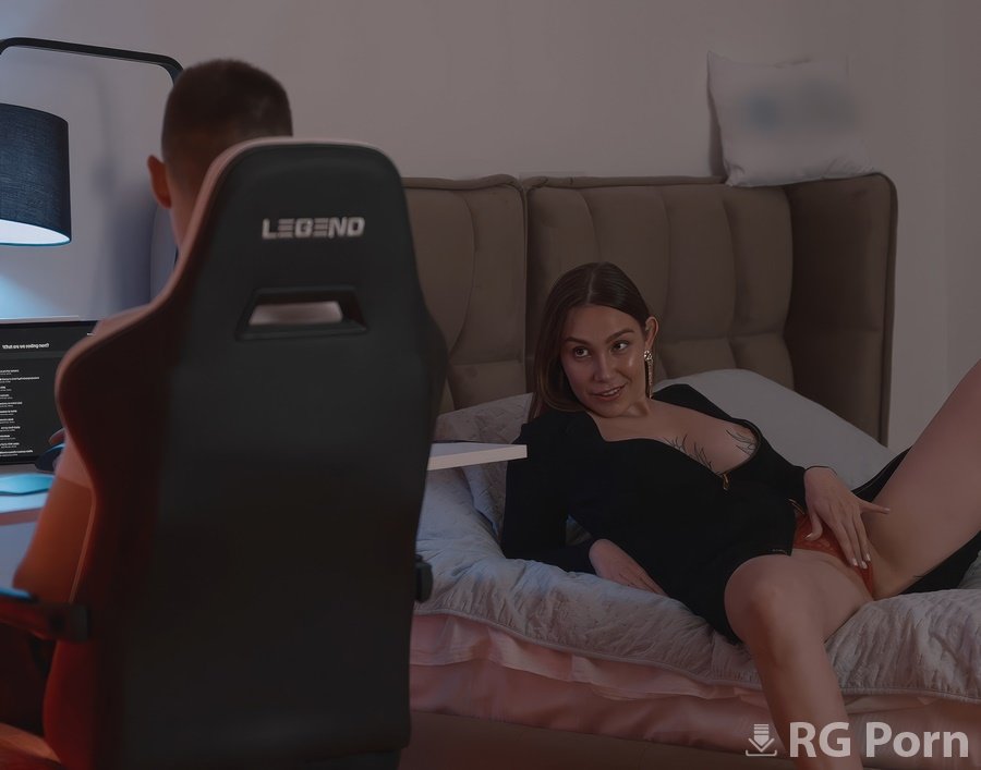 Kiss Cat - Stepmom Seduces Stepson While Husband Away UltraHD/4K