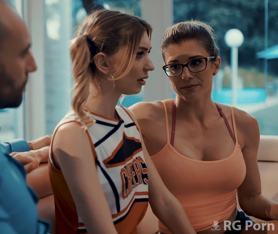 Mackenzie Moss, Cory Chase - You Remind Me Of Me FullHD