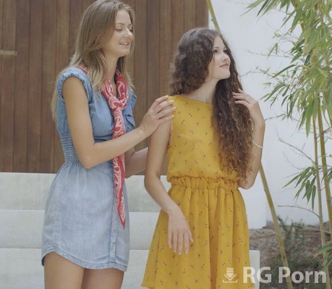 Maria Pie, Vanessa - Hot Lesbian Sex FullHD