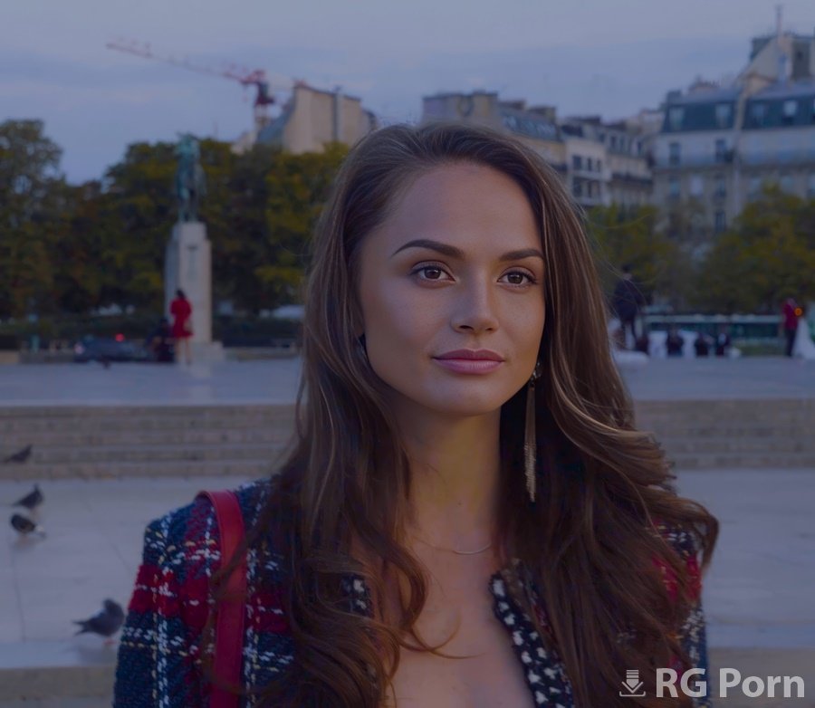 Tori Black - The Luxurious Wife Of A Wealthy Businessman Fell In Love With Her Driver 1080p FullHD