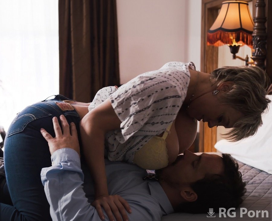 Dee Williams - Busty Stepmother Pushed Her Stepson Onto The Bed And Fucked Him 1080p FullHD