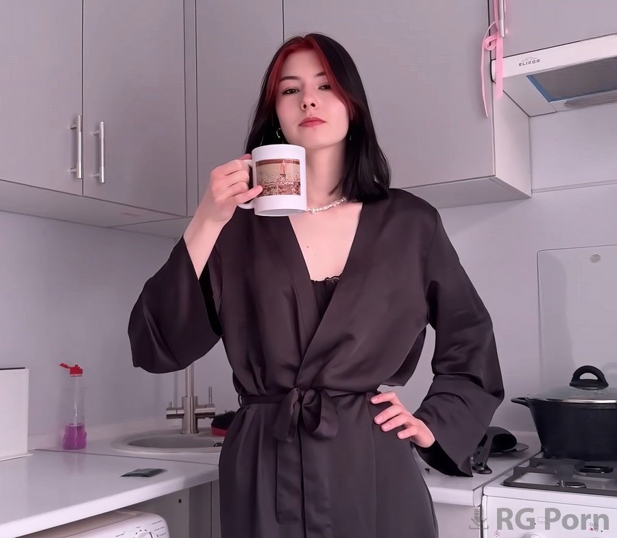 Cutie Kim - I Helped An Old Acquaintance Move And She Gave Me Fuck 1080p FullHD
