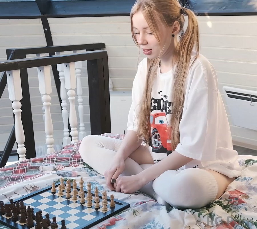 Yuiwoo - Beautiful Roommate Girl Lost a Blowjob Bet And Got Fucked 1080p FullHD