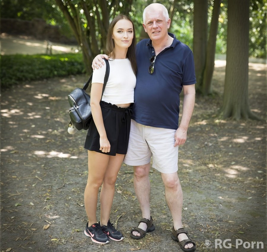 Sasha Sparrow - Sexy Forest Walk Turns into Fucking for Young Student and Older Man 1080p FullHD