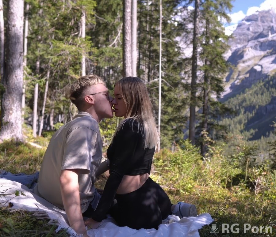 Mira David - Nature And Wild Fuck In Swiss Alps 1080p FullHD