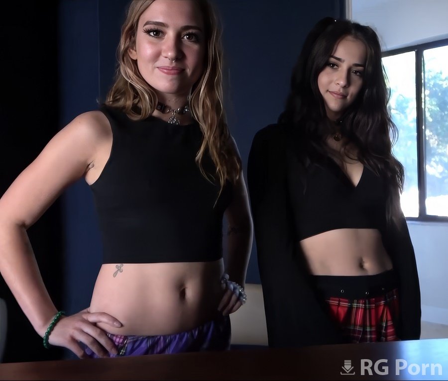 Bailey Base, Sofie Reyez - Goth Girl Slumber Party 1080p FullHD