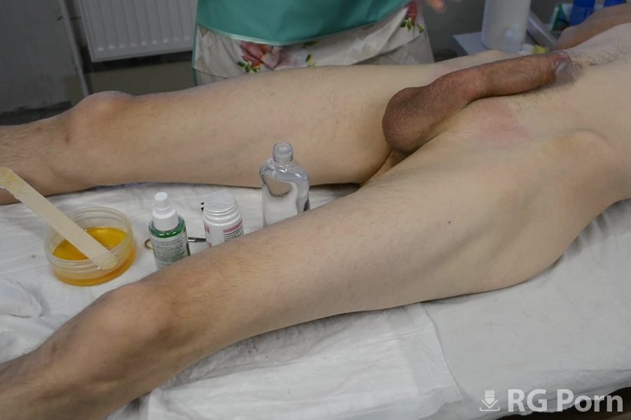 Amateur - Man Waxing With Handjob 1080p FullHD