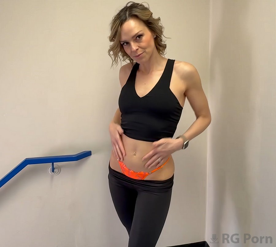 Serenity Cox - Innocent Stairwell Blowjob Turns Into Secret Creampie With Friends Wife 1080p FullHD