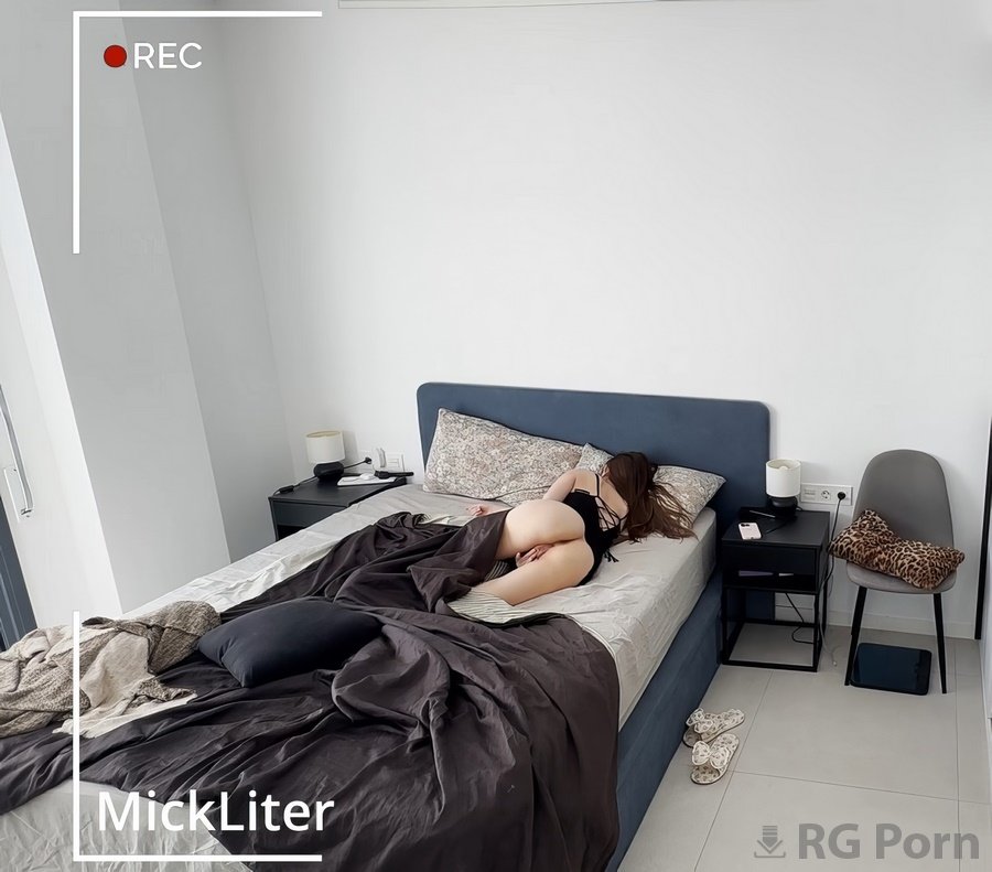 Mick Liter - Im Collecting a Debt From My Tenant Shes Fucking Like Crazy 2160p UltraHD/4K