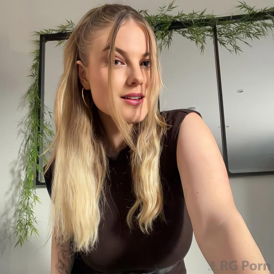 Faustine Perdrix - Home Sex Tape In A Sheer Outfit, I Swallow All His Cum 1080p FullHD