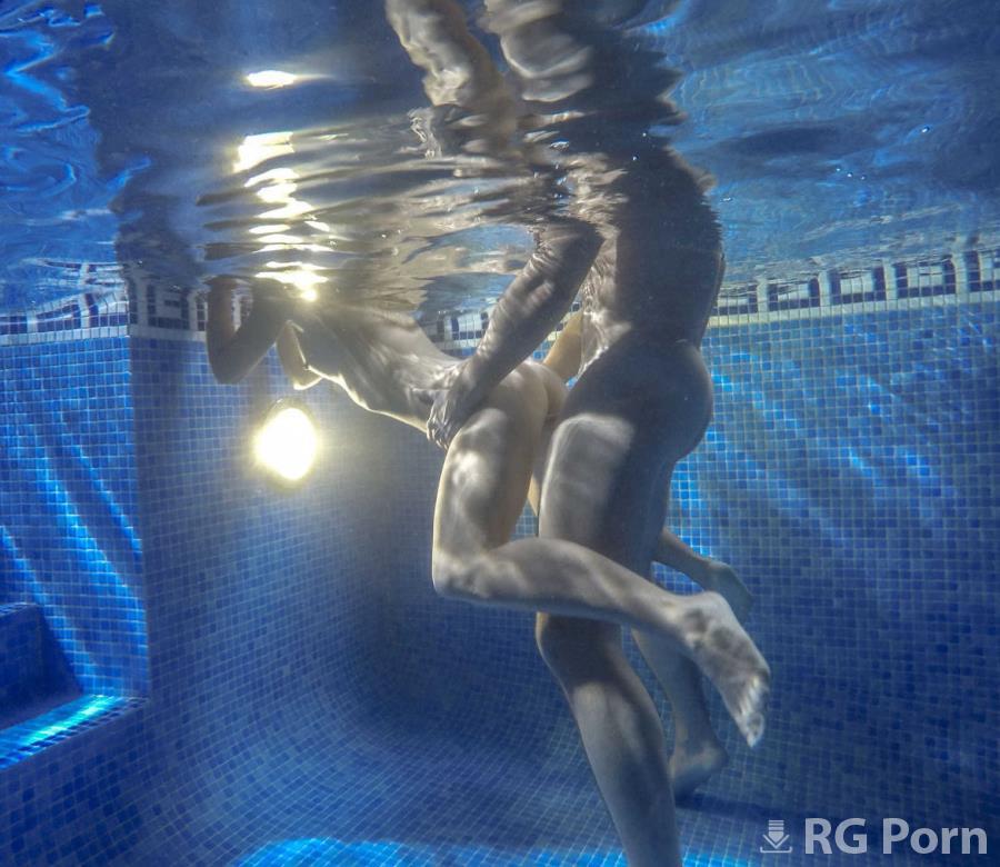 Julia Roca - Aqua Vitae - Stunning Beauty Gets Fucked Hard in the Swimming Pool 1080p FullHD