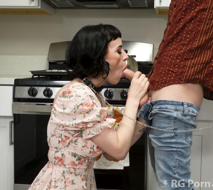 Olive Glass - Stepmother Obediently Sucks Off Her Stepson 2160p UltraHD/4K