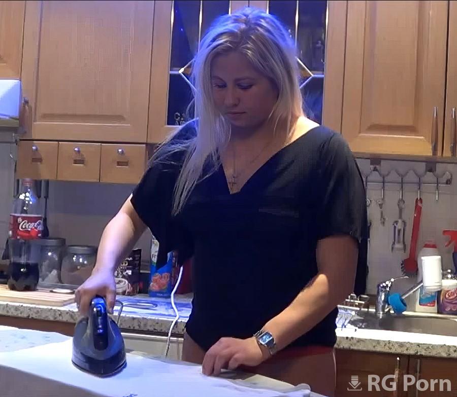 Candy Lover - Homemade Sex Tape With Pregnant Czech Girl 720p HD
