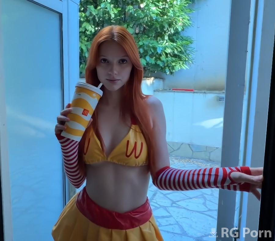 Kuporovaa Krupa - Sex with a Young Fast Food Delivery Girl 1080p FullHD